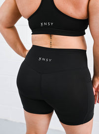 Apex 6" Bike Shorts (Womens) - Black