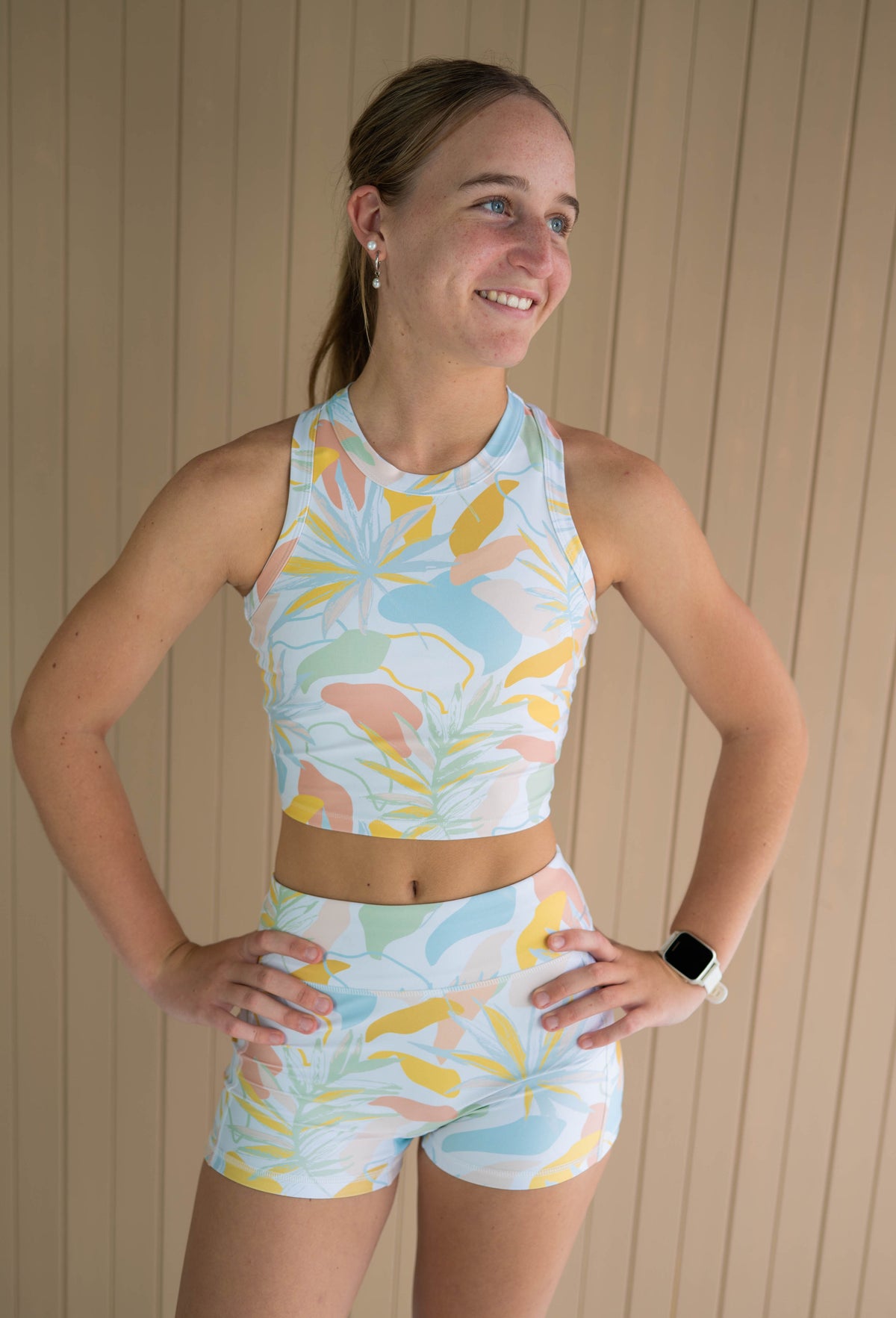 Active Tank (Youth) - Tropico