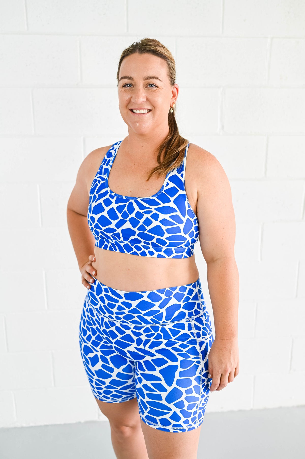 Tempo 6" Bike Shorts (Womens) - Cobalt Giraffe